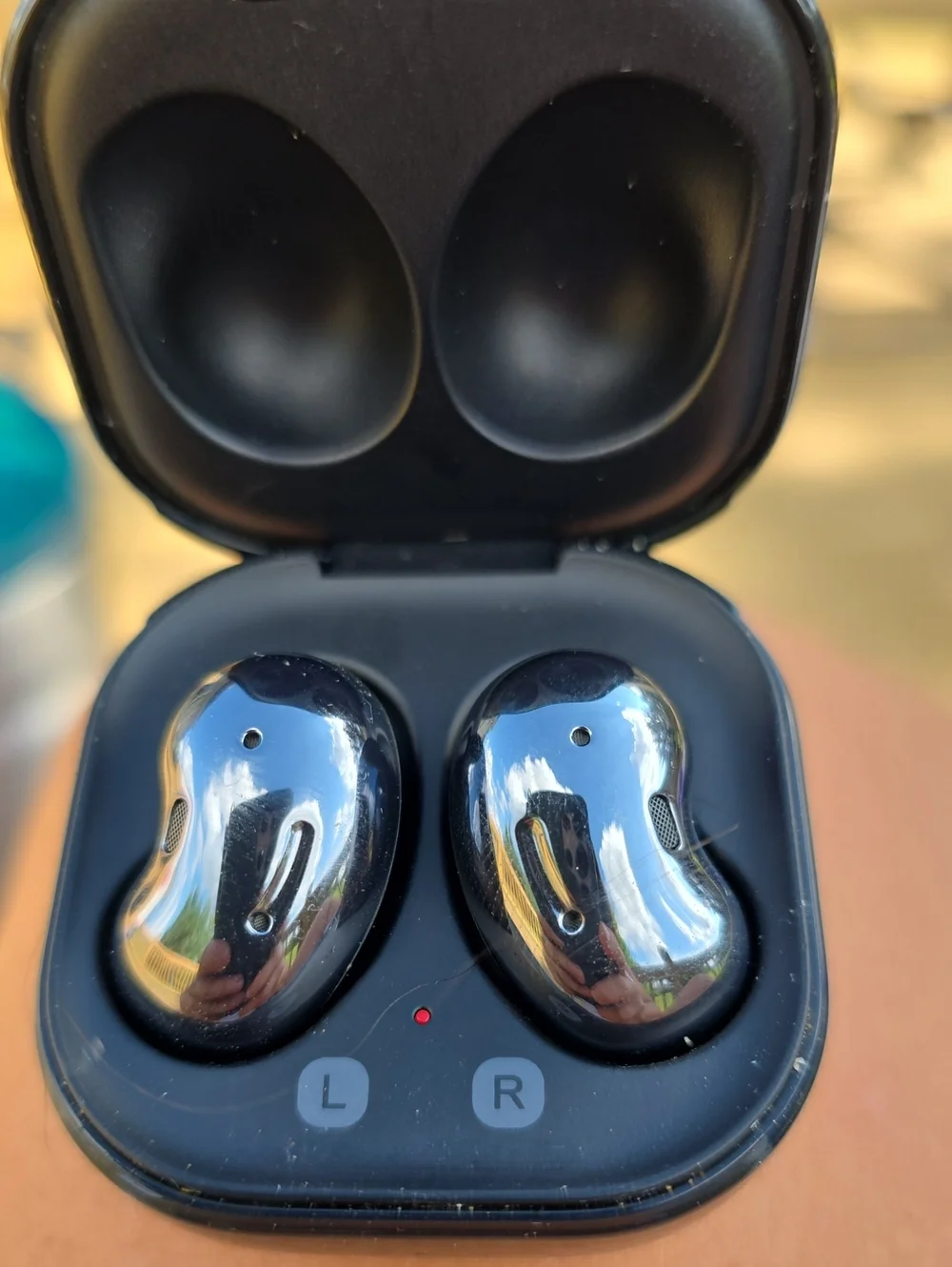 Samsung Black Sound by AKG True Wireless Earbuds Charging Case Galaxy Buds